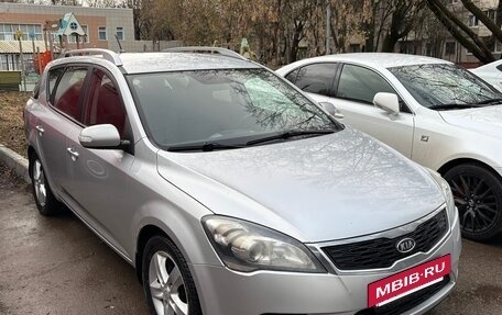 KIA cee'd I рестайлинг, 2011 год, 569 000 рублей, 2 фотография