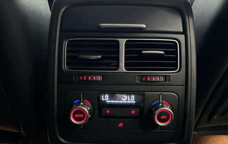 Volkswagen Touareg III, 2012 год, 1 920 000 рублей, 15 фотография