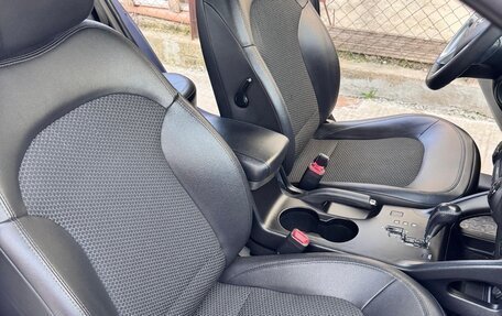 Hyundai ix35 I рестайлинг, 2012 год, 1 300 000 рублей, 10 фотография