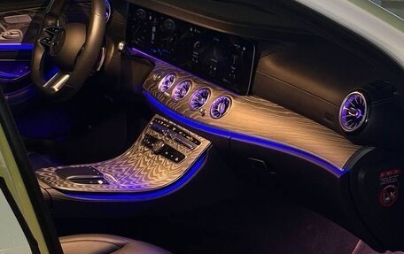 Mercedes-Benz E-Класс, 2021 год, 5 990 000 рублей, 13 фотография