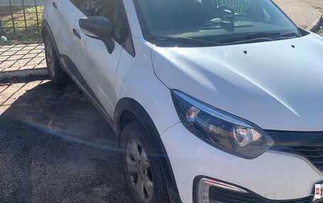 Renault Kaptur I рестайлинг, 2017 год, 1 500 000 рублей, 3 фотография