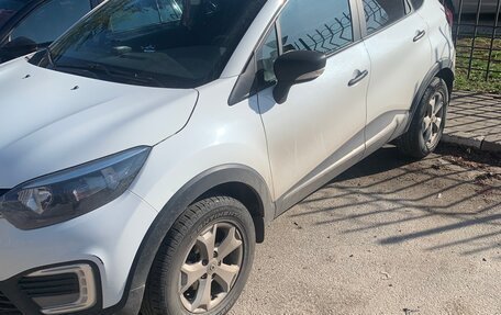 Renault Kaptur I рестайлинг, 2017 год, 1 500 000 рублей, 2 фотография