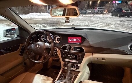 Mercedes-Benz C-Класс, 2013 год, 1 250 000 рублей, 6 фотография