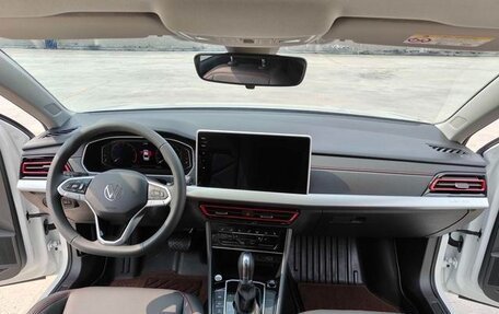 Volkswagen Lavida, 2023 год, 1 421 000 рублей, 8 фотография