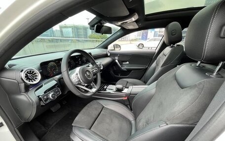 Mercedes-Benz A-Класс, 2022 год, 1 989 000 рублей, 9 фотография