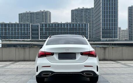 Mercedes-Benz A-Класс, 2022 год, 1 989 000 рублей, 4 фотография