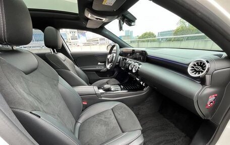 Mercedes-Benz A-Класс, 2022 год, 1 989 000 рублей, 13 фотография