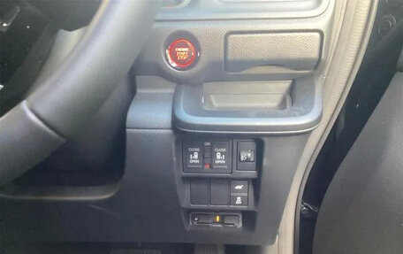 Honda Stepwgn, 2023 год, 2 620 000 рублей, 10 фотография