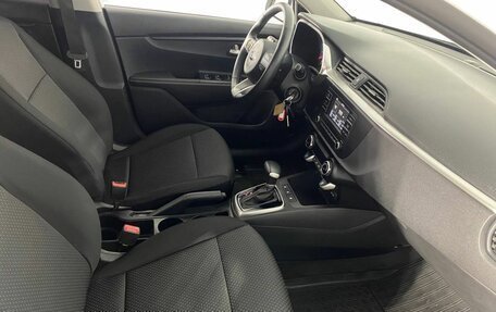 KIA Rio IV, 2020 год, 1 659 000 рублей, 10 фотография