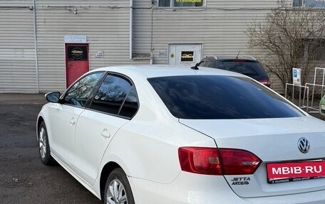 Volkswagen Jetta VI, 2013 год, 800 000 рублей, 6 фотография