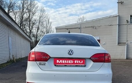 Volkswagen Jetta VI, 2013 год, 800 000 рублей, 5 фотография