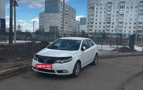 KIA Cerato III, 2011 год, 700 000 рублей, 3 фотография