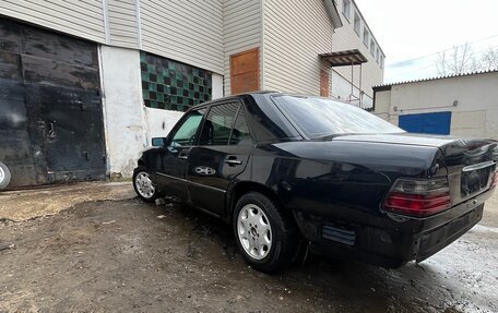 Mercedes-Benz E-Класс, 1995 год, 105 000 рублей, 5 фотография