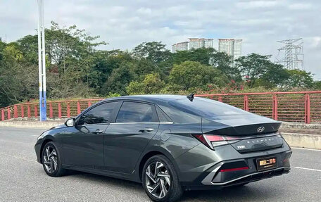 Hyundai Elantra, 2023 год, 1 490 000 рублей, 5 фотография