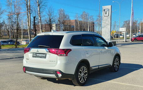 Mitsubishi Outlander III рестайлинг 3, 2018 год, 1 830 000 рублей, 6 фотография