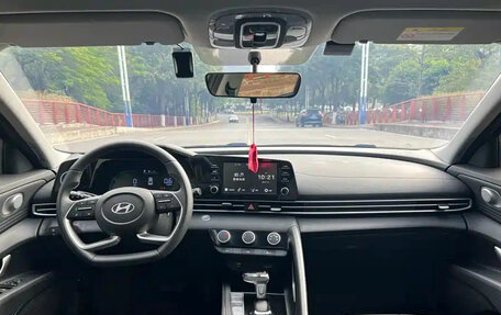 Hyundai Elantra, 2023 год, 1 490 000 рублей, 8 фотография