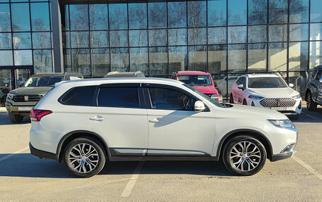 Mitsubishi Outlander III рестайлинг 3, 2018 год, 1 830 000 рублей, 5 фотография