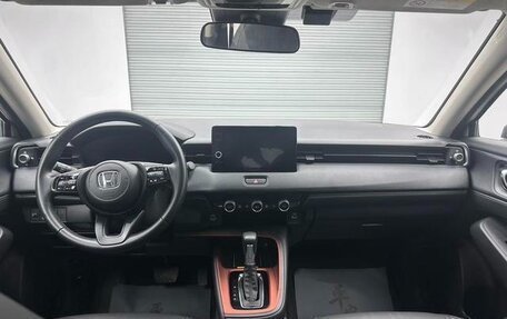 Honda Vezel, 2023 год, 1 820 000 рублей, 7 фотография