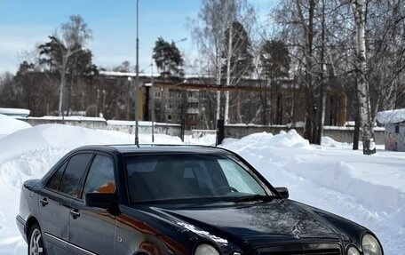 Mercedes-Benz E-Класс, 1999 год, 200 000 рублей, 1 фотография