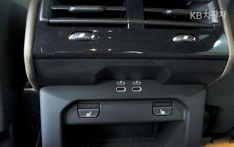 BMW 5 серия, 2025 год, 7 080 000 рублей, 13 фотография