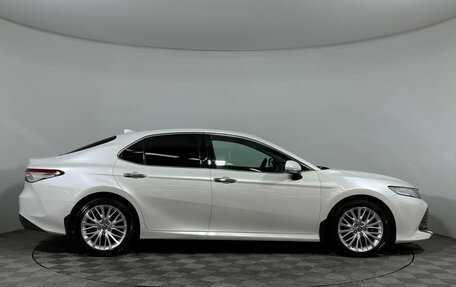 Toyota Camry, 2019 год, 3 400 000 рублей, 4 фотография