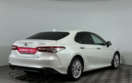 Toyota Camry, 2019 год, 3 400 000 рублей, 5 фотография