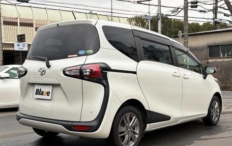 Toyota Sienta II, 2022 год, 1 150 000 рублей, 8 фотография