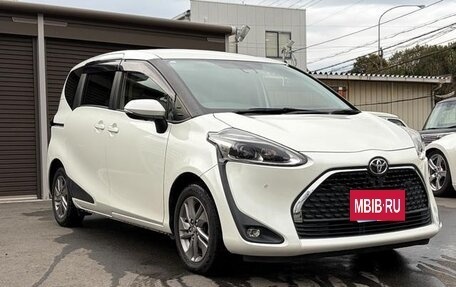 Toyota Sienta II, 2022 год, 1 150 000 рублей, 3 фотография
