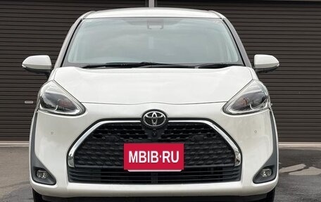 Toyota Sienta II, 2022 год, 1 150 000 рублей, 2 фотография