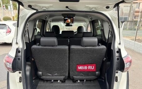 Toyota Sienta II, 2022 год, 1 150 000 рублей, 13 фотография