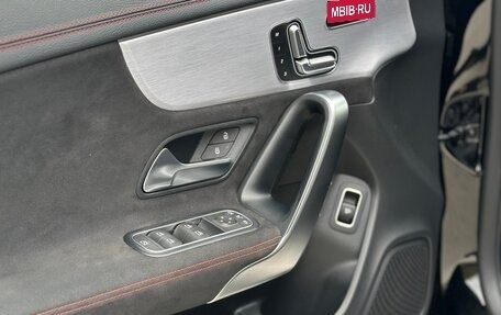 Mercedes-Benz CLA, 2020 год, 3 590 000 рублей, 38 фотография