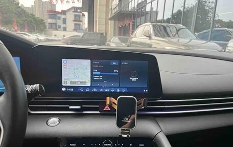 Hyundai Elantra, 2022 год, 1 700 000 рублей, 8 фотография