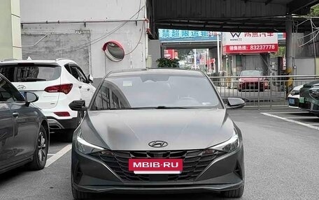 Hyundai Elantra, 2022 год, 1 700 000 рублей, 2 фотография