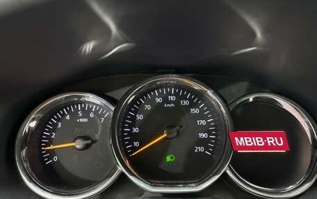 Renault Logan II, 2015 год, 530 000 рублей, 15 фотография