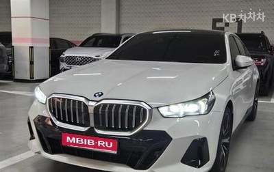 BMW 5 серия, 2025 год, 1 фотография