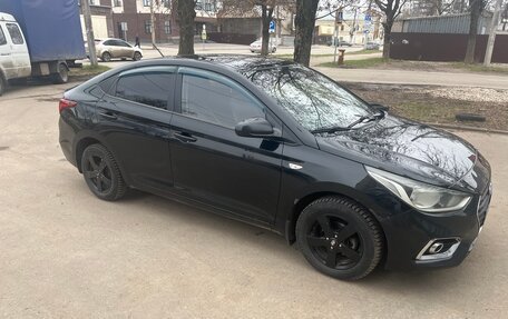 Hyundai Solaris II рестайлинг, 2018 год, 765 000 рублей, 1 фотография