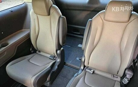 KIA Carnival, 2024 год, 9 фотография