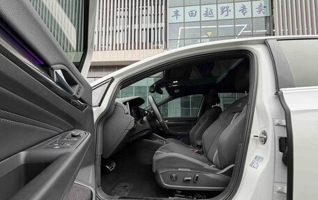 Volkswagen Golf VIII, 2021 год, 1 750 000 рублей, 9 фотография