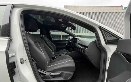 Volkswagen Golf VIII, 2021 год, 1 750 000 рублей, 10 фотография