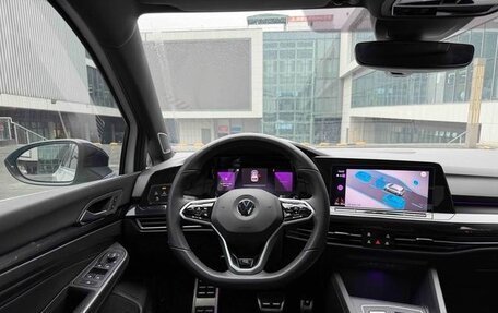 Volkswagen Golf VIII, 2021 год, 1 750 000 рублей, 7 фотография