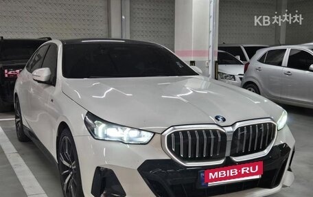 BMW 5 серия, 2025 год, 2 фотография