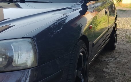 Hyundai Elantra III, 2000 год, 305 000 рублей, 3 фотография