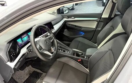 Volkswagen Golf VIII, 2022 год, 1 840 050 рублей, 12 фотография