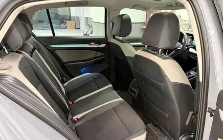 Volkswagen Golf VIII, 2022 год, 1 840 050 рублей, 13 фотография