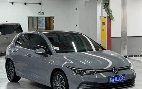 Volkswagen Golf VIII, 2022 год, 1 840 050 рублей, 3 фотография