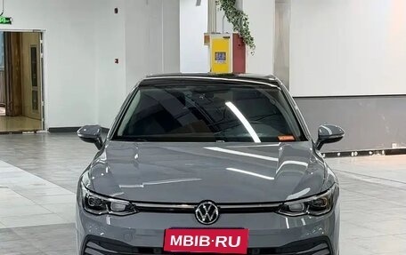 Volkswagen Golf VIII, 2022 год, 1 840 050 рублей, 2 фотография