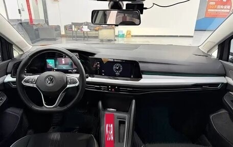 Volkswagen Golf VIII, 2022 год, 1 840 050 рублей, 8 фотография