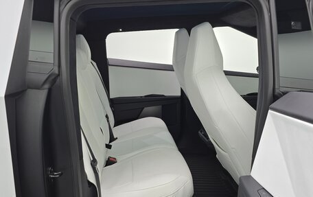 Tesla Cybertruck, 2024 год, 14 820 000 рублей, 13 фотография