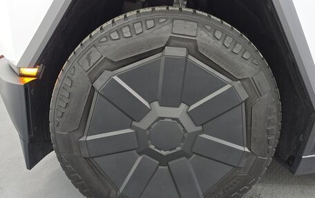 Tesla Cybertruck, 2024 год, 14 820 000 рублей, 7 фотография