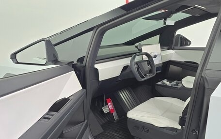 Tesla Cybertruck, 2024 год, 14 820 000 рублей, 11 фотография